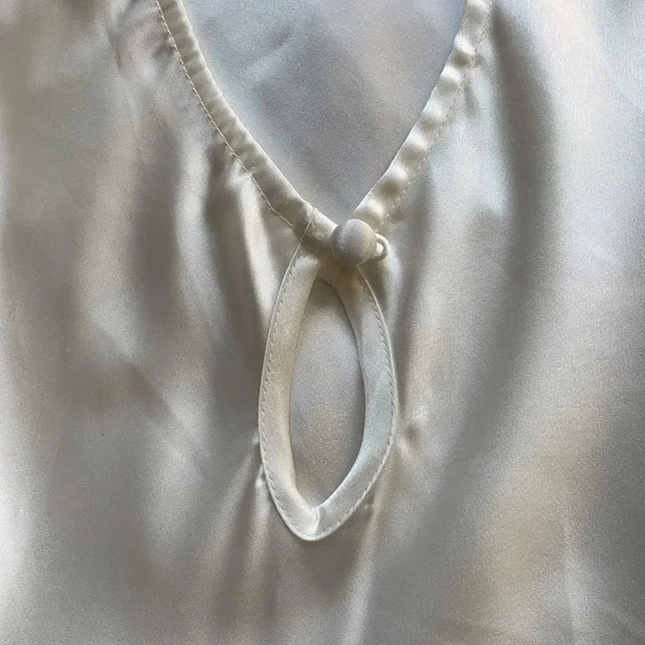 Victoria’s Secret nightgown, cream. Pearl embellished. Size large - Picture 10 of 11